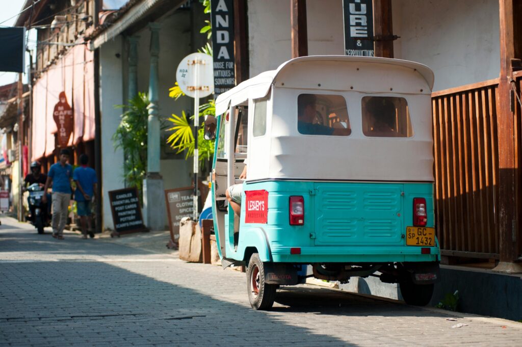 rico bakker 1000 kilometer TukTuk rijden door Sri Lanka